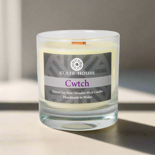 Cwtch Violets Soy - Wooden Wick Candle - Giftware Wales