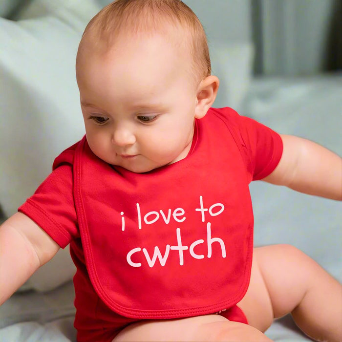 I Love To Cwtch - Welsh Baby Bib (Choice Of 4 Colours) - Giftware Wales