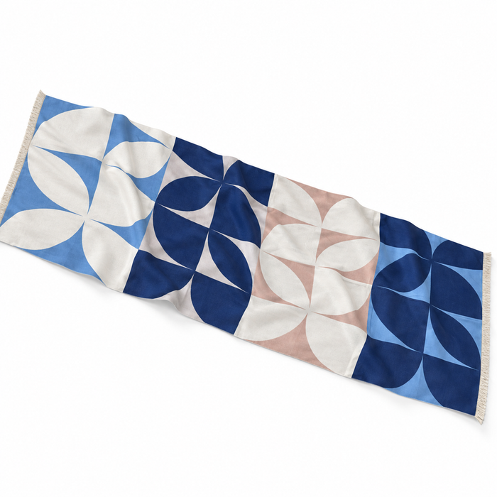 Welsh Woollens Leaf Super Soft Stole Navy/Natural