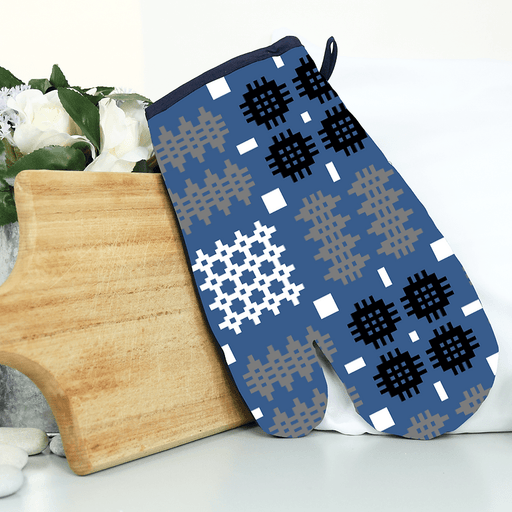 Welsh Tapestry blanket print Oven Mitt - Blue - Giftware Wales